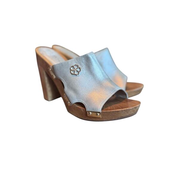 Trina Turk 8.5 Wood Sole metallic leather heeled mule - Picture 1 of 11